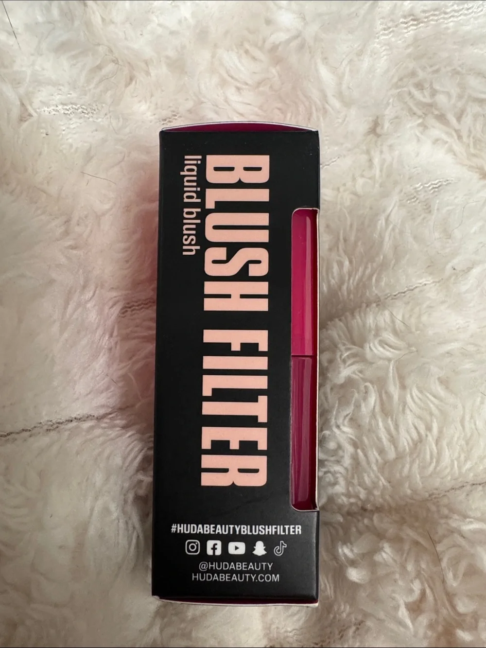 HUDA BEAUTY Blush Filter Liquid Blush - Intense Guava NIB